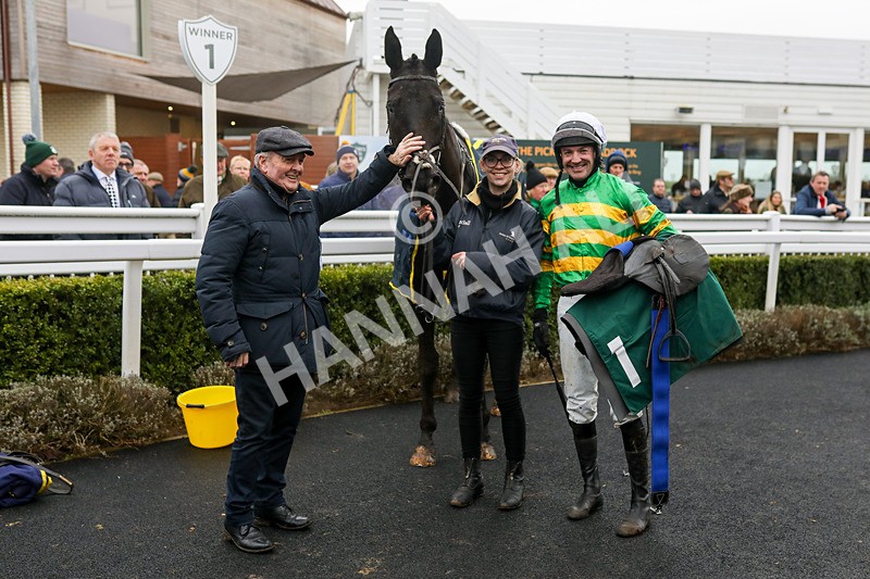 110124-Race 4-Hasthing-5164 - Race 4