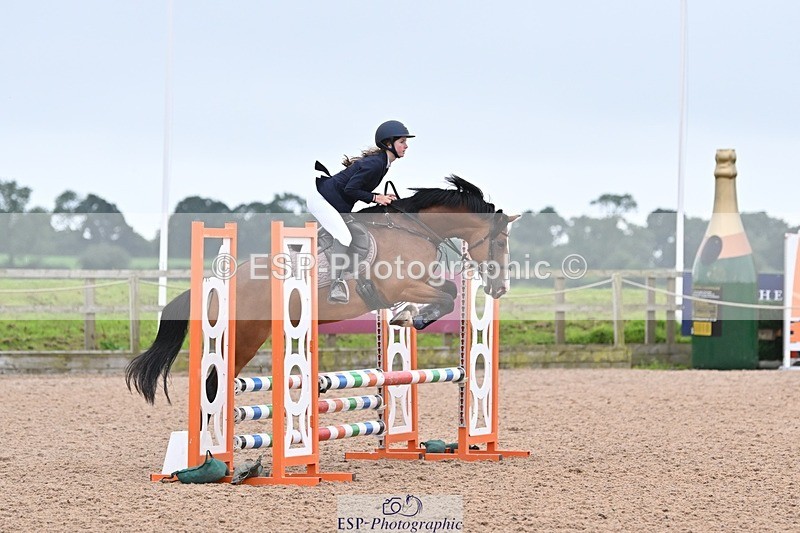 240813-184430-00752 - Classes 5 A&B & 6 80cm