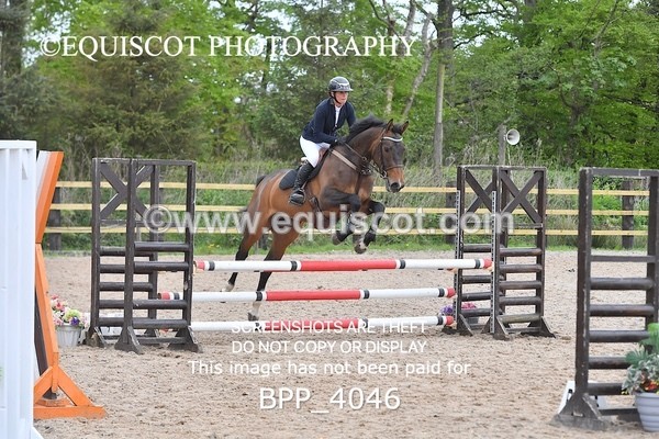 BPP_4046 - CLASS 4 Senior BritiNovice/ 90cm Open