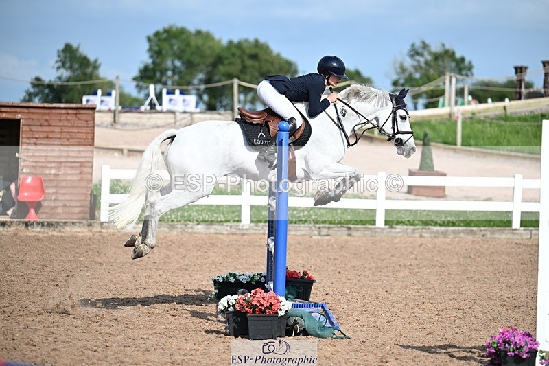 260627-172924-05759 - Cls 27 Foxhunter and 1.10m
