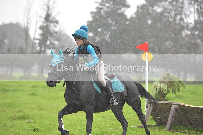 RAY_9244 - Class 1: 65cm: Ski Jump