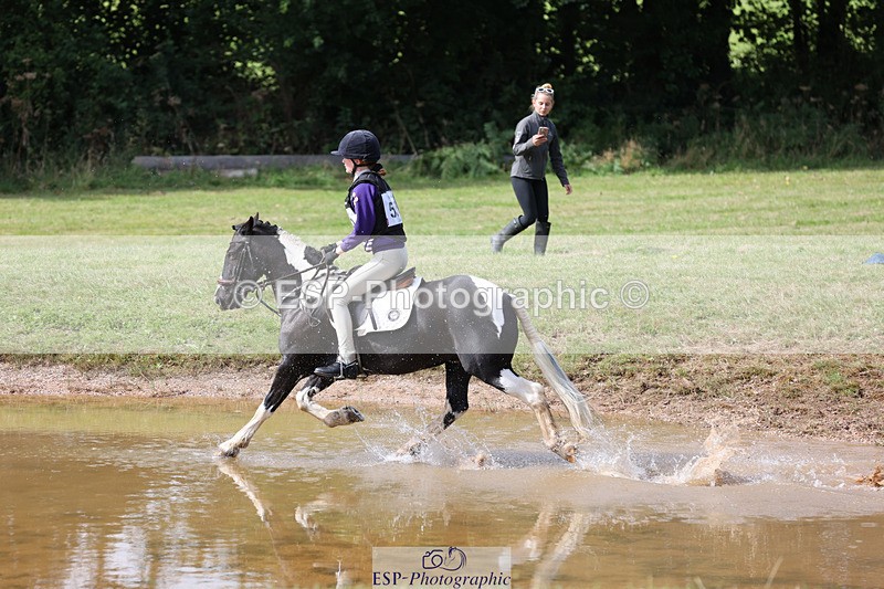 240825X-110552-32207 - 70cm XC 11.00 to 12.00