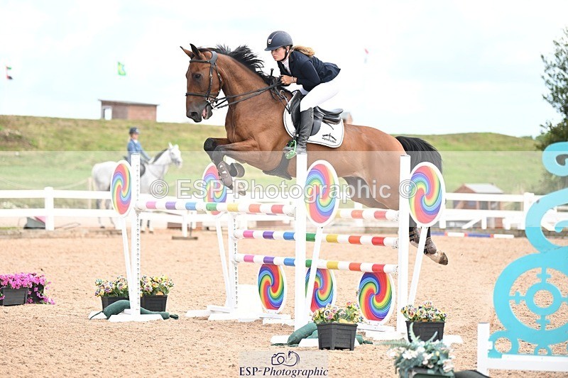 250723-154639-01222 - Cls 6 Foxhunter and 1.20m