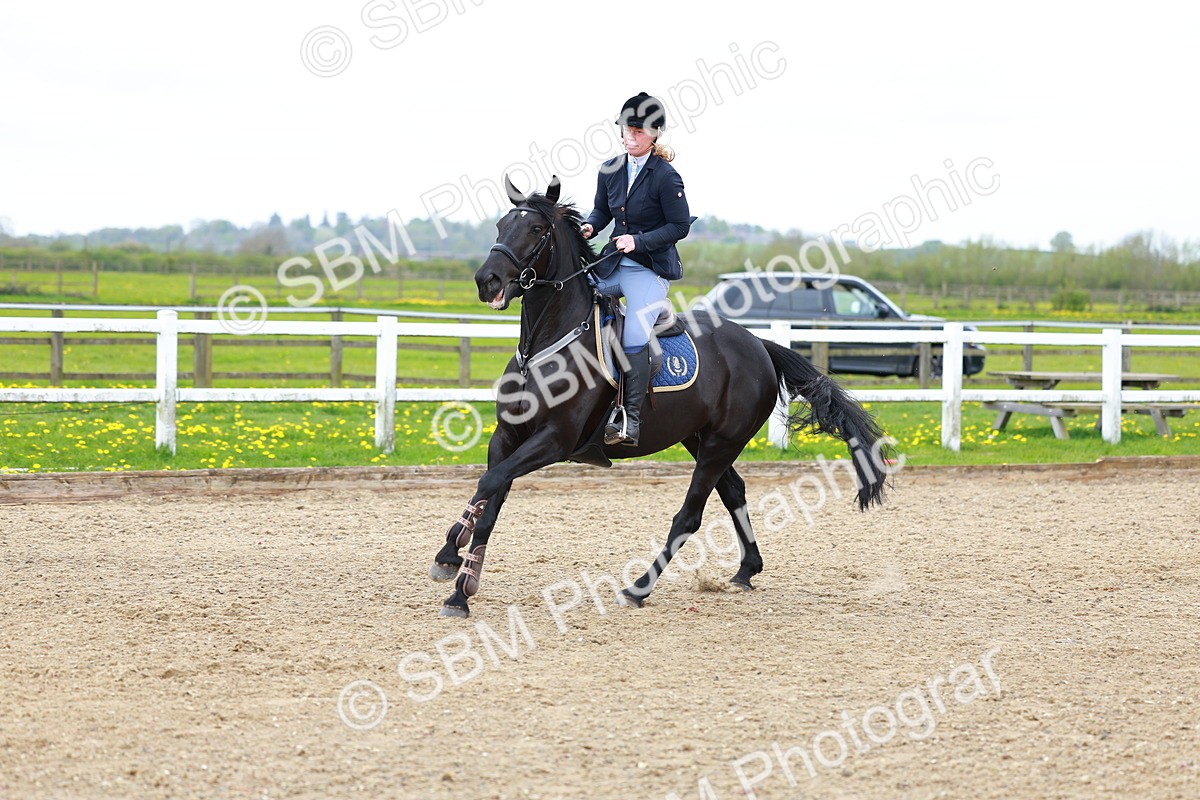 SBM_002001 - class 8 - Senior British Novice - 90cm