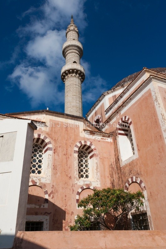 YR6M8094 (RM) - Worldwide