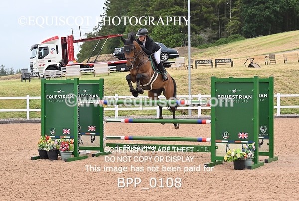 BPP_0108 - CLASS 25 SUN HOYS Redpost Equestrian Senior Foxhunter Second Round