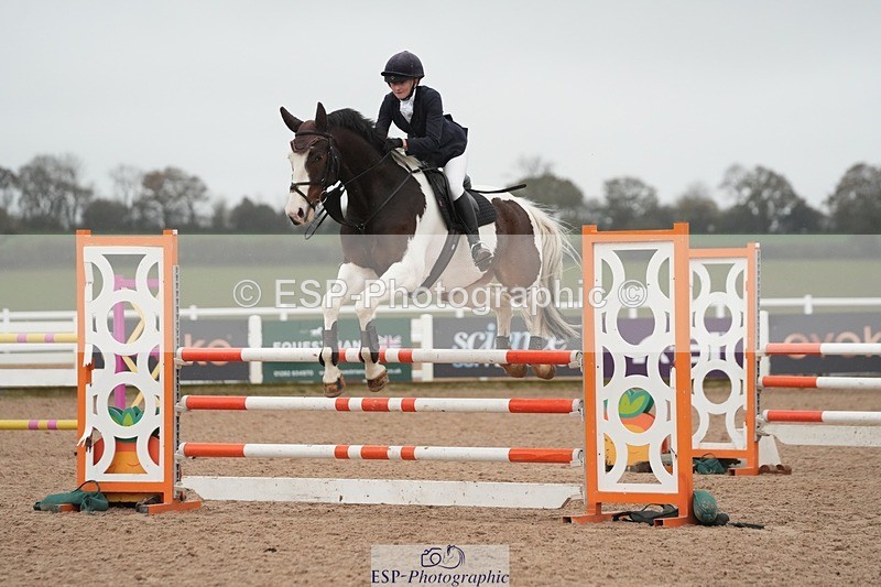 251109-120021-03700 - Cls 20 Newcomers and 1.10m Open