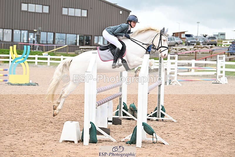 240309A-130020-01069 - Cls 8 Pony Newcomers and 1m Open