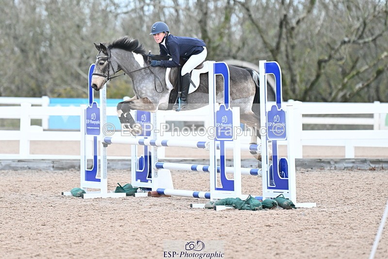 231119A-084439-04210 - Sun Cls 2 British Novice & 80cm Open