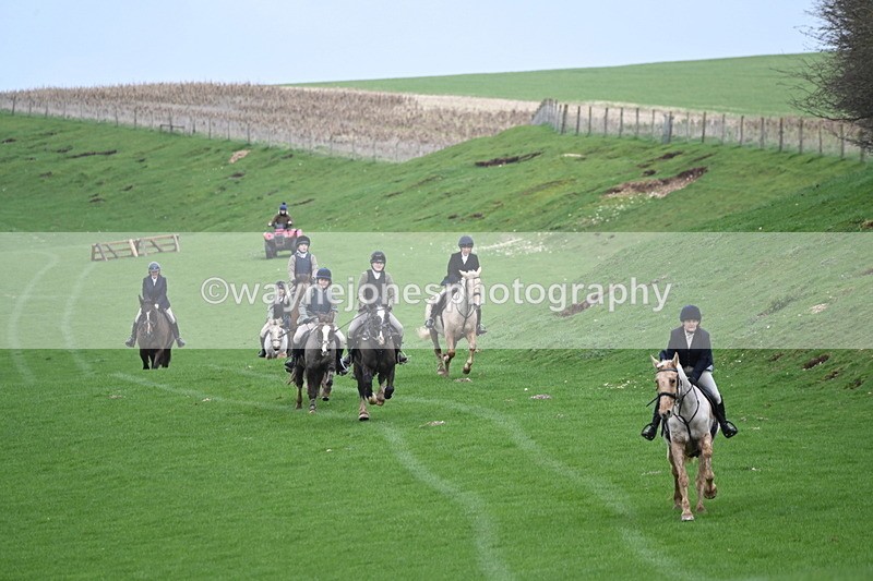 WJ6_9281 - Line Three