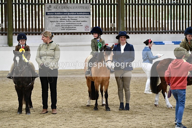 WJ5_7115 - Class 10 Childs Pony