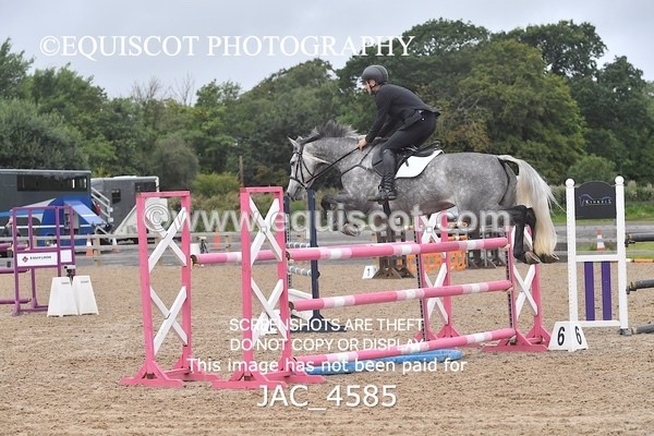 JAC_4585 - CLASS 7 Senior Foxhunter/ 1.20m Open