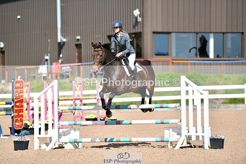 240913A-141804-04685 - Cls 24 1.05m Amateur Qualifier