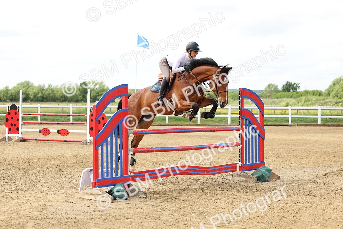 SBM_005901 - Class 19 - Senior Newcomers - 1.10m