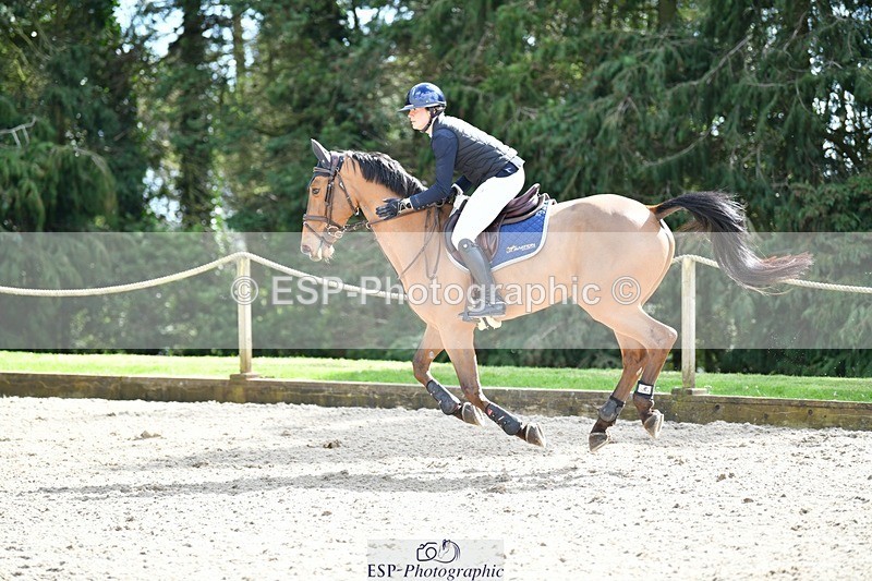 240324-124254-02642 - Cls 9 Snr 1.05m Open