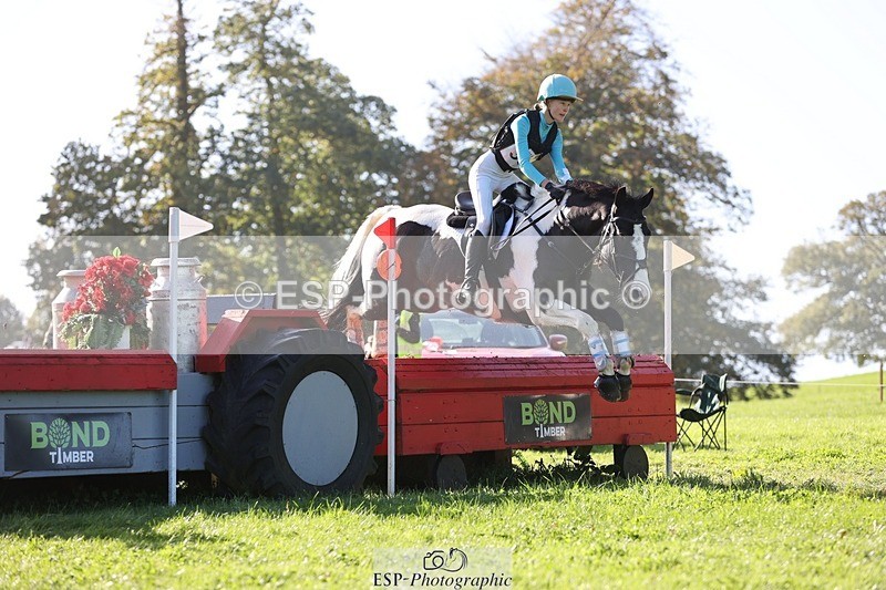 241026-115333-13287 - 387-Kelly.Knockaert-PIPER.II