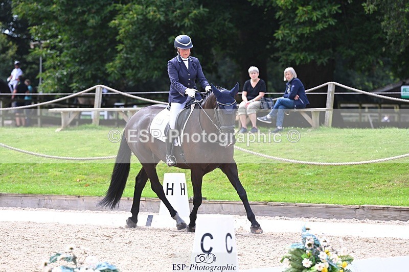 240809-134108-01613 - 230-Louise.Hutchinson-Shovern.Noire