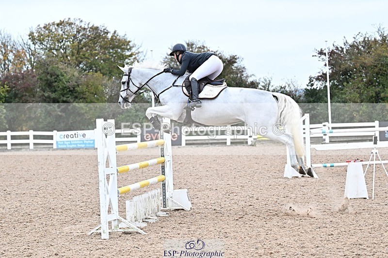 251015-153119-00913 - Cls 6 Foxhunter and 1.20m Open