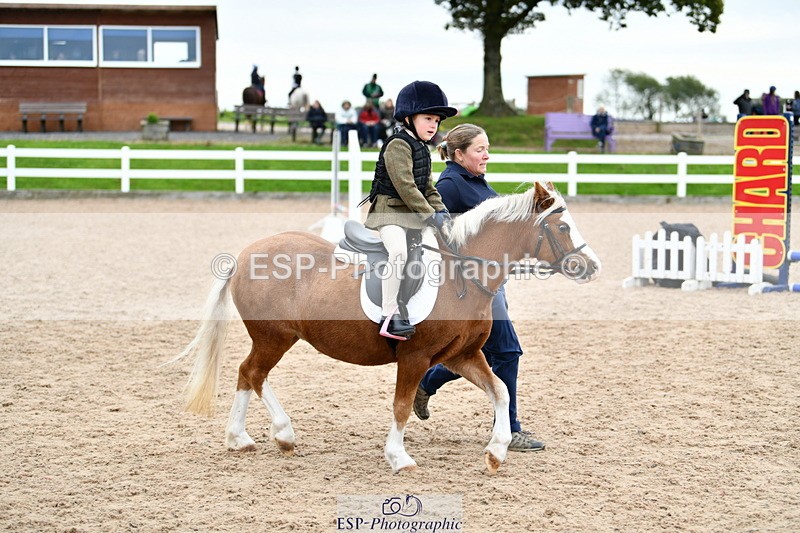 241013B-105350-00495 - Cls 2c 40cm Lead Rein