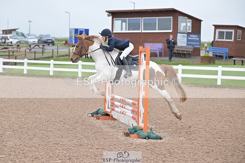 251116-100009-01087 - Cls 2 Pony Intro 70cm