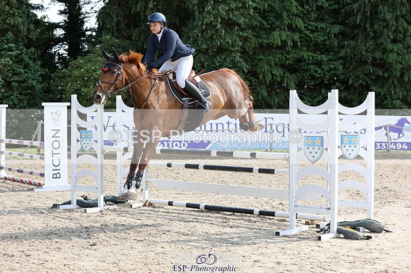 250614A-163651-08361 - Cls 30 1.05m Amateur Q and Open