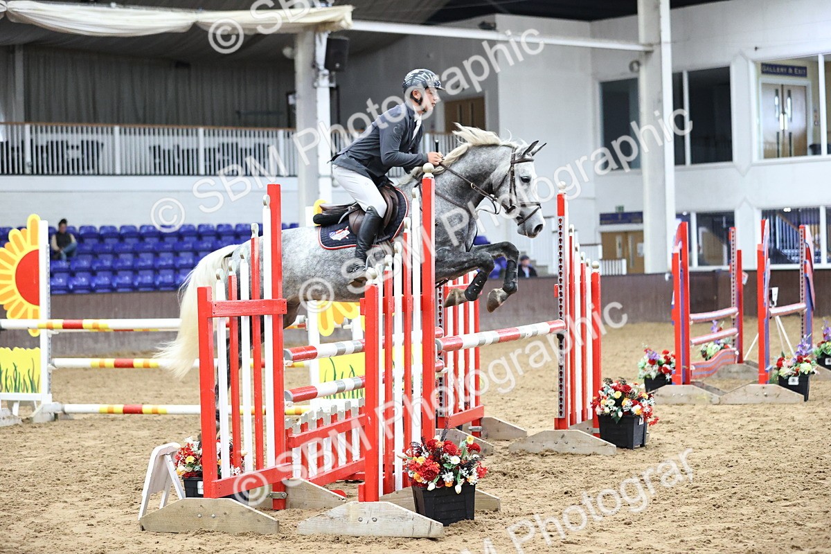SBM_001060 - Class 5 - Blue Chip Pony Newcomers 1.00m Open