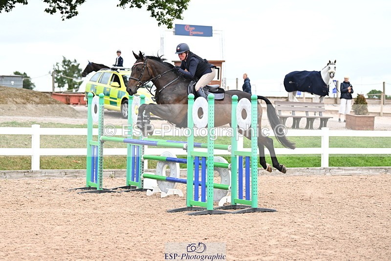 250820B-124939-00617 - Cls 4 Newcomers and 1.10m Open