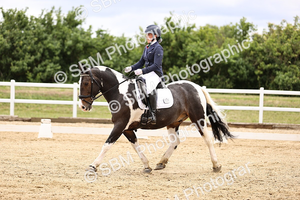 SBM_002111 - Class 2 - Novice 4 - 10.36-11.39
