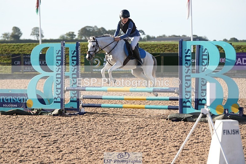 260926-090446-00014 - Cls 1&2 Pony Intro 70 - 11Yrs & Under