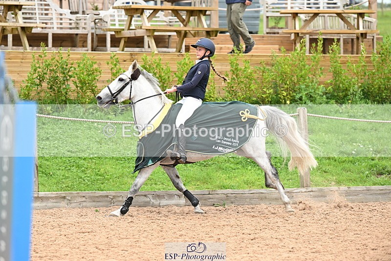 240907A-132922-02013 - Cls 3 Pony Medium Team 80cm & 90cm