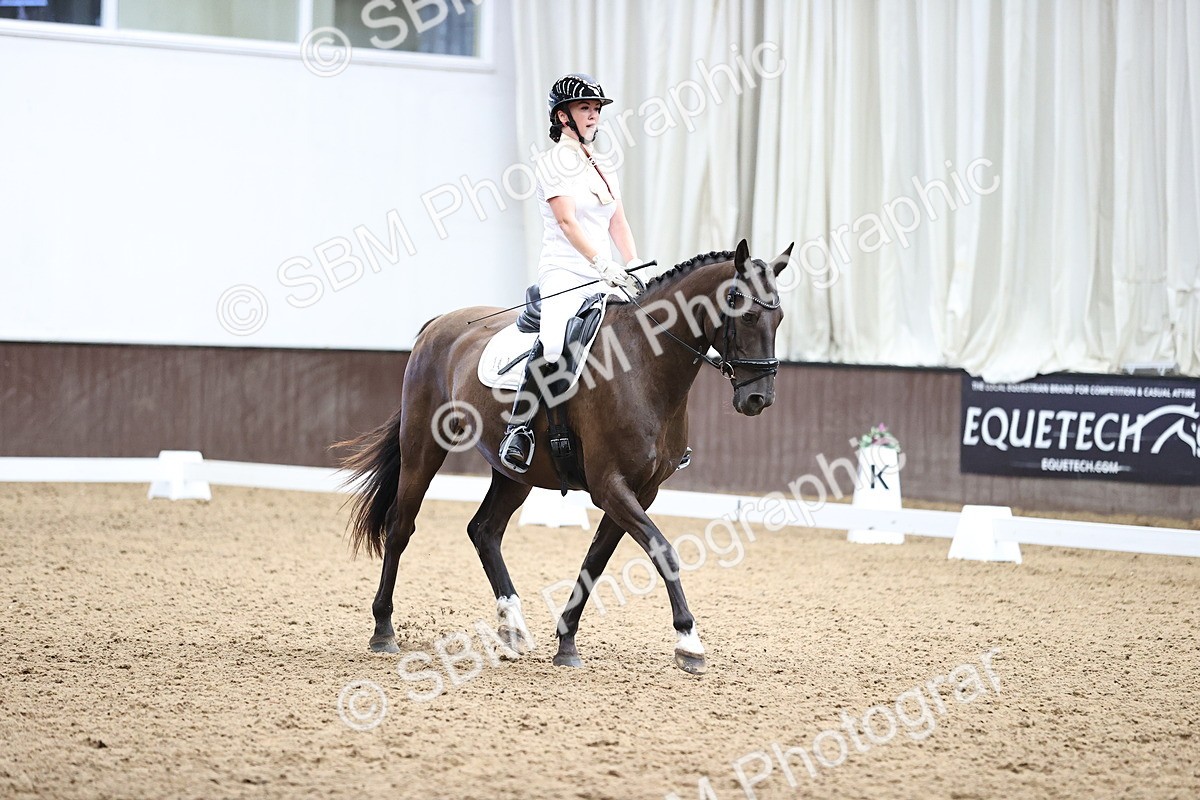 SBM_001888 - Novice 4 - 11.15-13.22