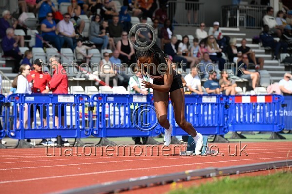 _Z919172 - Track Female Set One