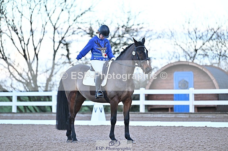 241214-085121-00816 - 143-Tila.Da.Costa-Leomiro