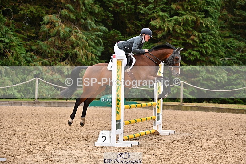 250817A-110402-03997 - Cls 16 Snr British Novice