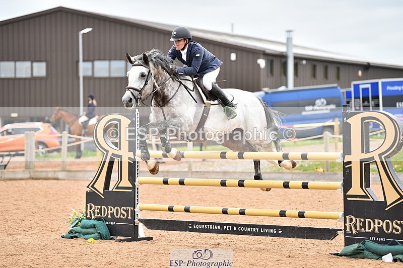 230507A-142651-08402 - Cls 48 Foxhunter