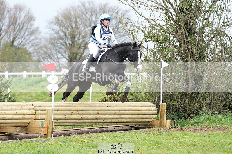 250419-130650-10054 - 424-Issy.Hollidge-CORBETT