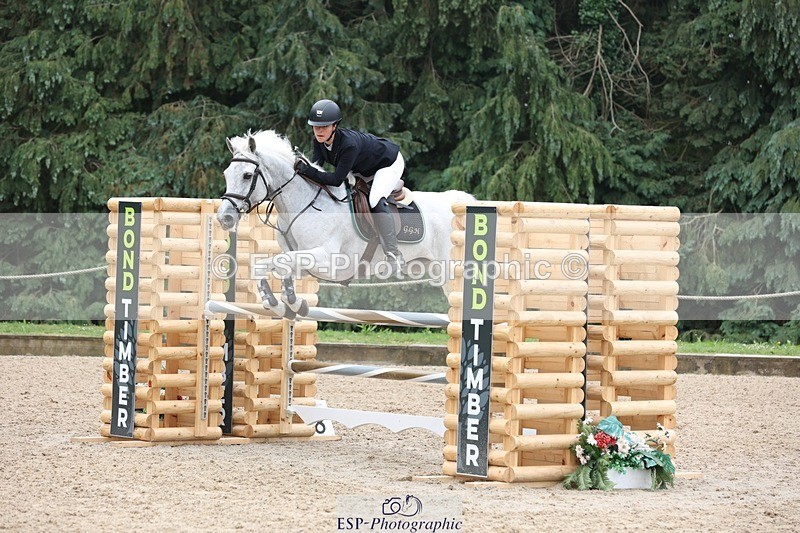 230618-100635-09938 - Cls 19 Pony Intro 1m