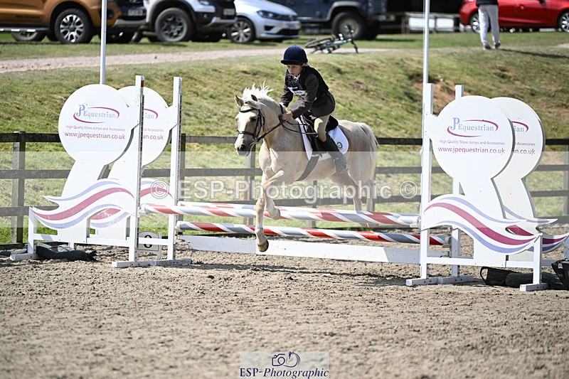 240823X-120713-16378 - 60cm R2 11.00 to 12.30