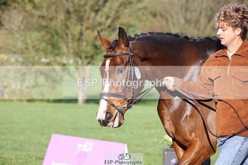 241027-092653-15302 - 327-Daniel.Hockey-JANE.CAMILLE