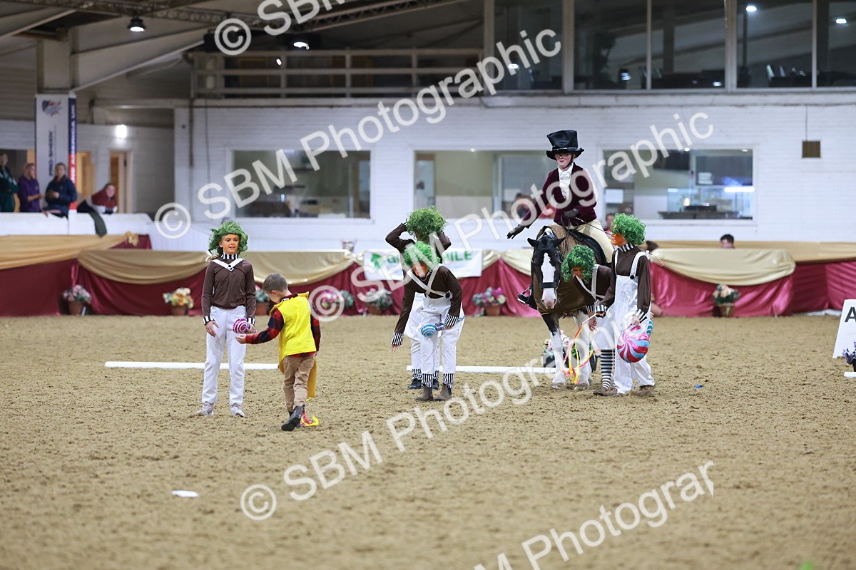 SBM_10515 - Class 62 - Strictly Fancy Dress-Age