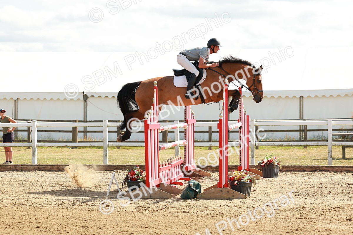 SBM_020479 - Class 23 - Senior Foxhunter - 1.20m