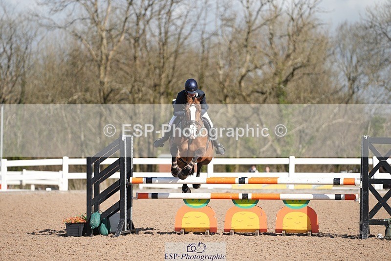 250329-101544-03579 - Cls 20 British Novice and 90cm