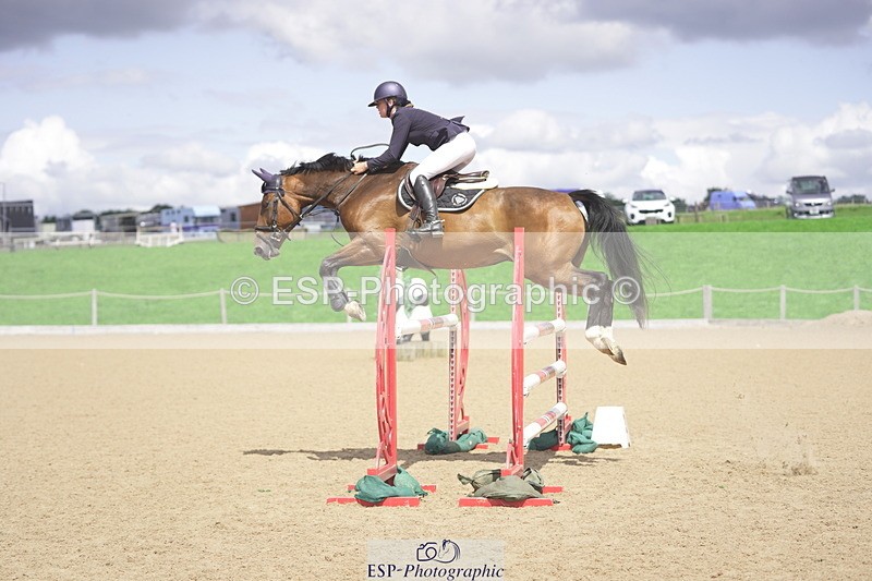 230806A-133558-02176 - Cls 14 Snr Foxhunter & 1.20m Open