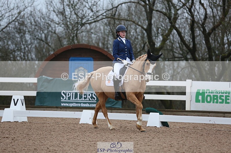 240217A-083314-00021 - 216-Olivia.Luscombe-Rosewater.Chamonix