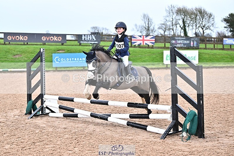 260208-125852-01250 - Cls 18 Clear Round 50cm