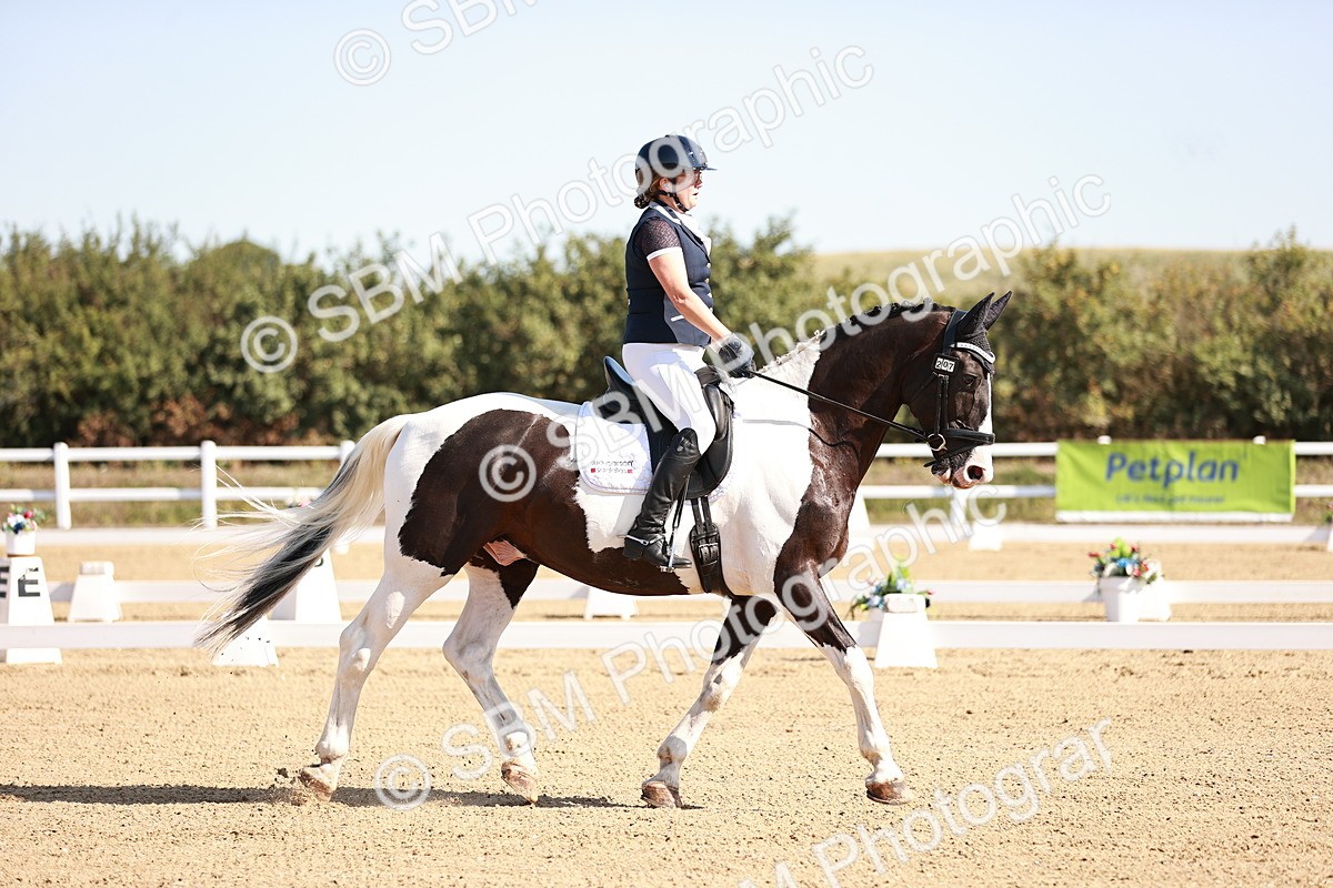 SBM_004311 - Class 12 - Novice 5 - 10.31-11.41