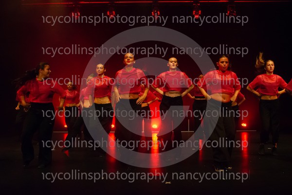 00950 - Nicki Minaj Medley