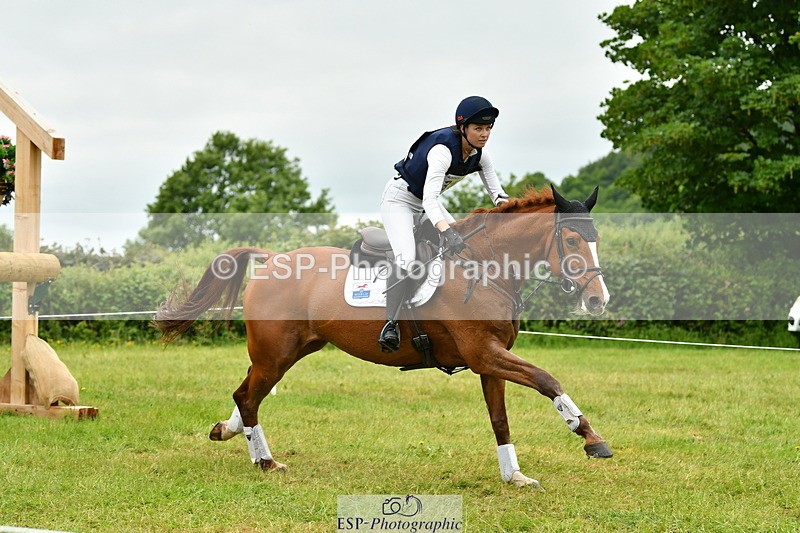 250524A-120739-09826 - B-313-Cosby.Green-ESPRIT.DE.FEU