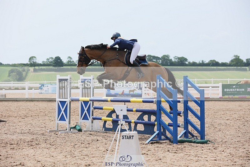 250523-115909-01154 - Cls 09 A&B  Snr Disc & 1.00m Open