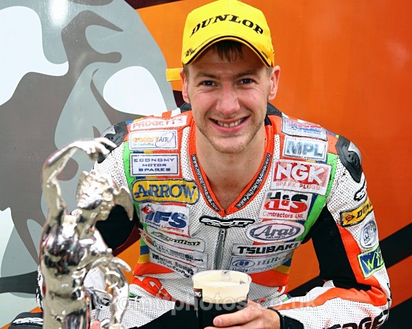 IMG_0042 - Ian Hutchinson TT 2010